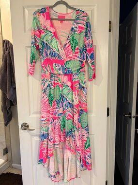 Tropical Print Wrap Maxi Dress - Pink & Green

Lilly Pulitzer